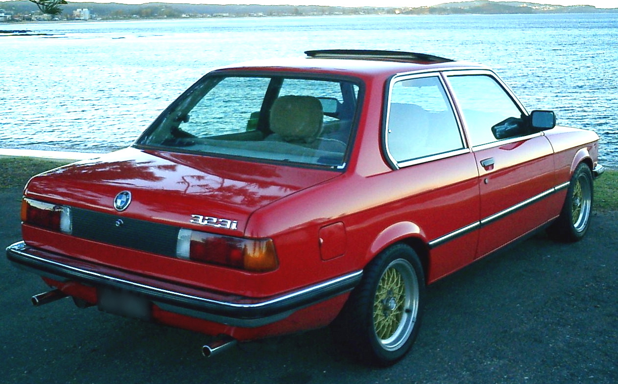 BMW 323i e30